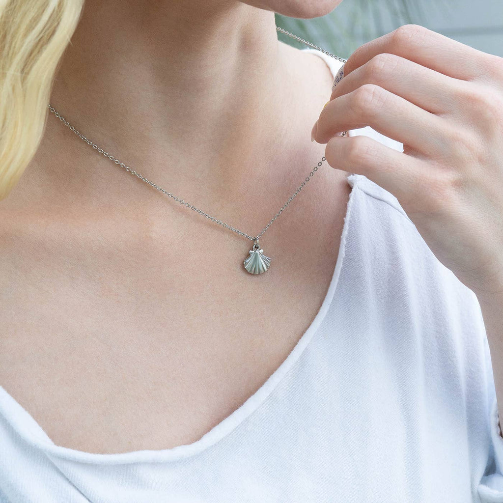 Stainless Steel Crimped Oval Chain Necklace: Gold / 16+2"