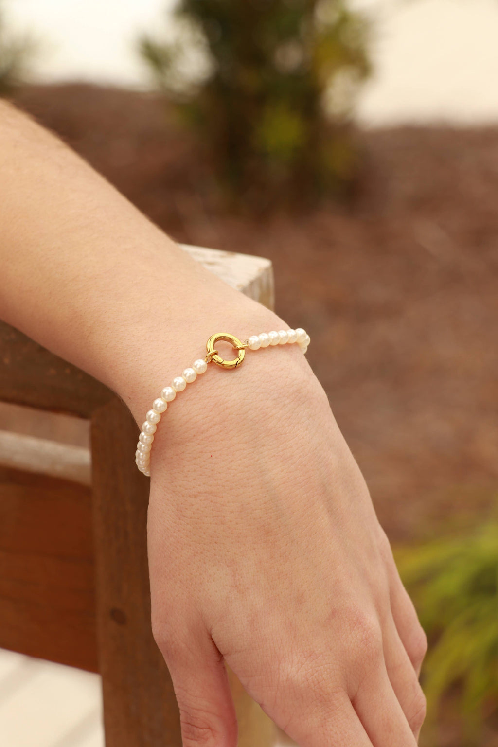 Beaded Pearl Charm Holder Bracelet: Kiska / Gold