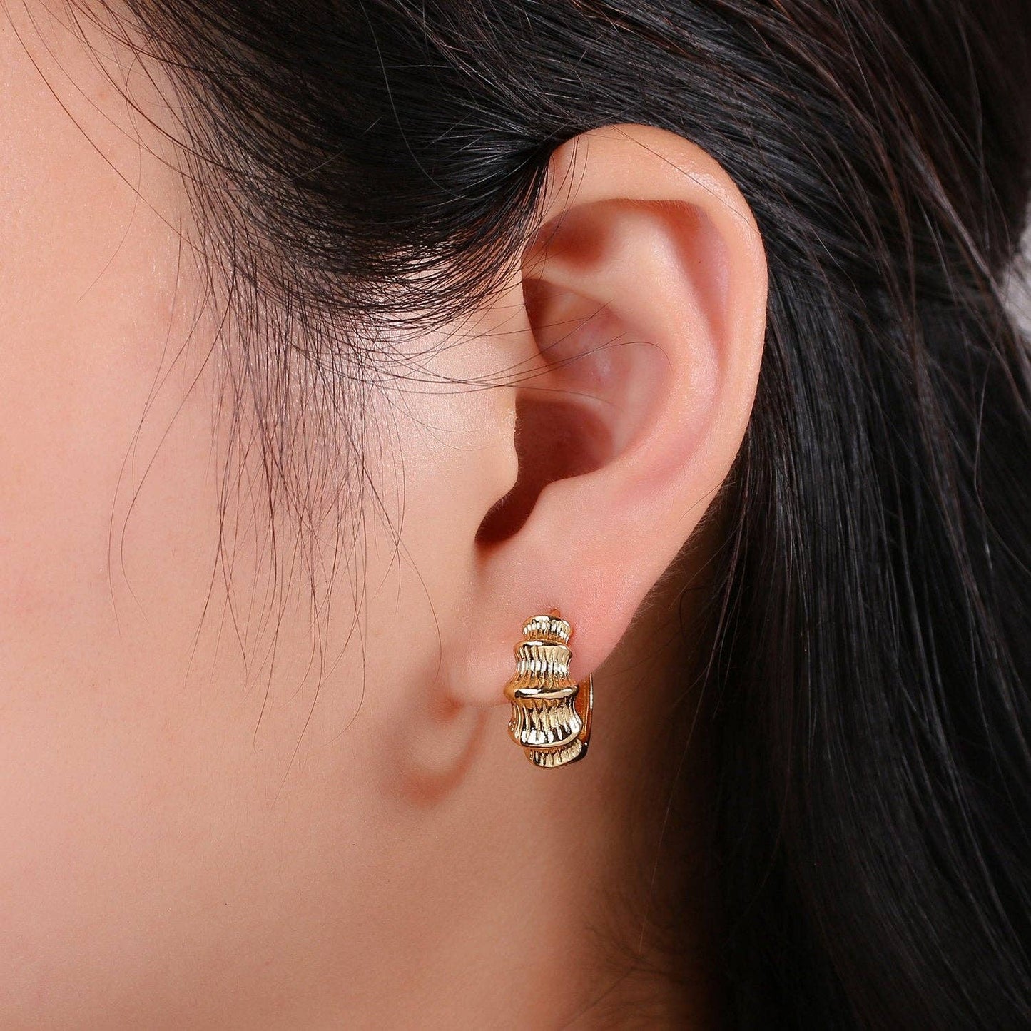 24k Vermeil Gold Earrings, Huggie Earring, Dainty Earrings, Chunky Bamboo Earrings, Everyday Wear Earrings 15mm Earring Q-118