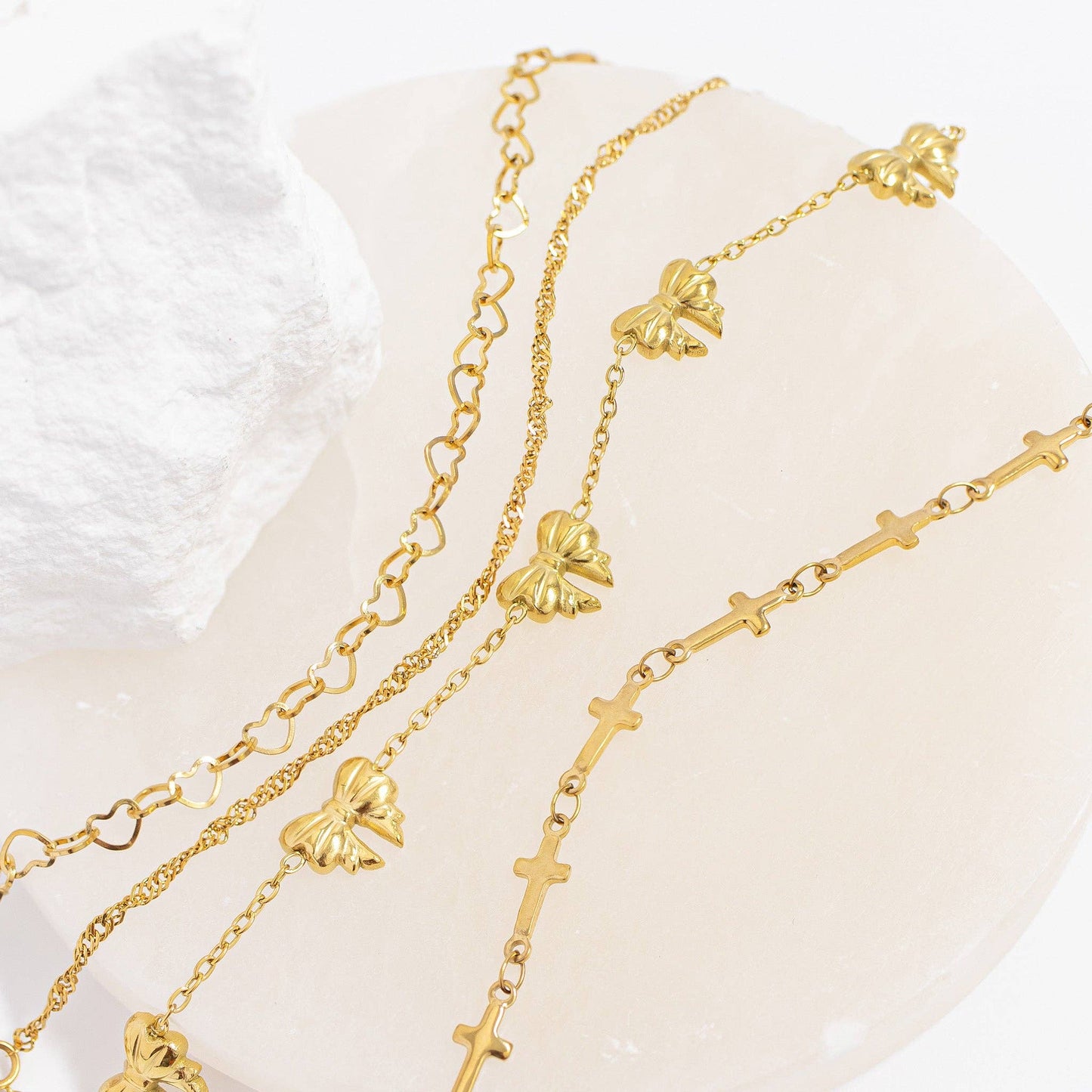 18K Gold PVD Stainless Steel Cross Chain Bracelet: Gold