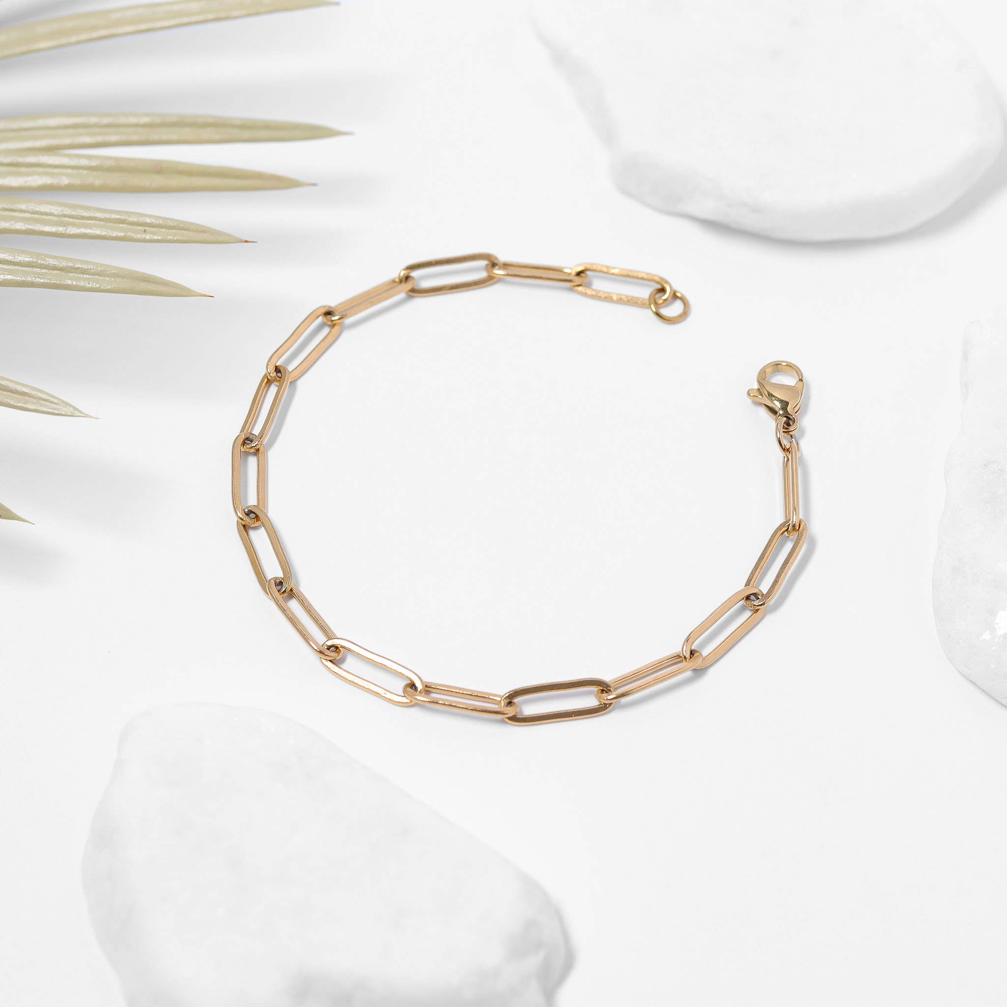 Stainless Steel Paperclip Chain Bracelet: Gold / 7"