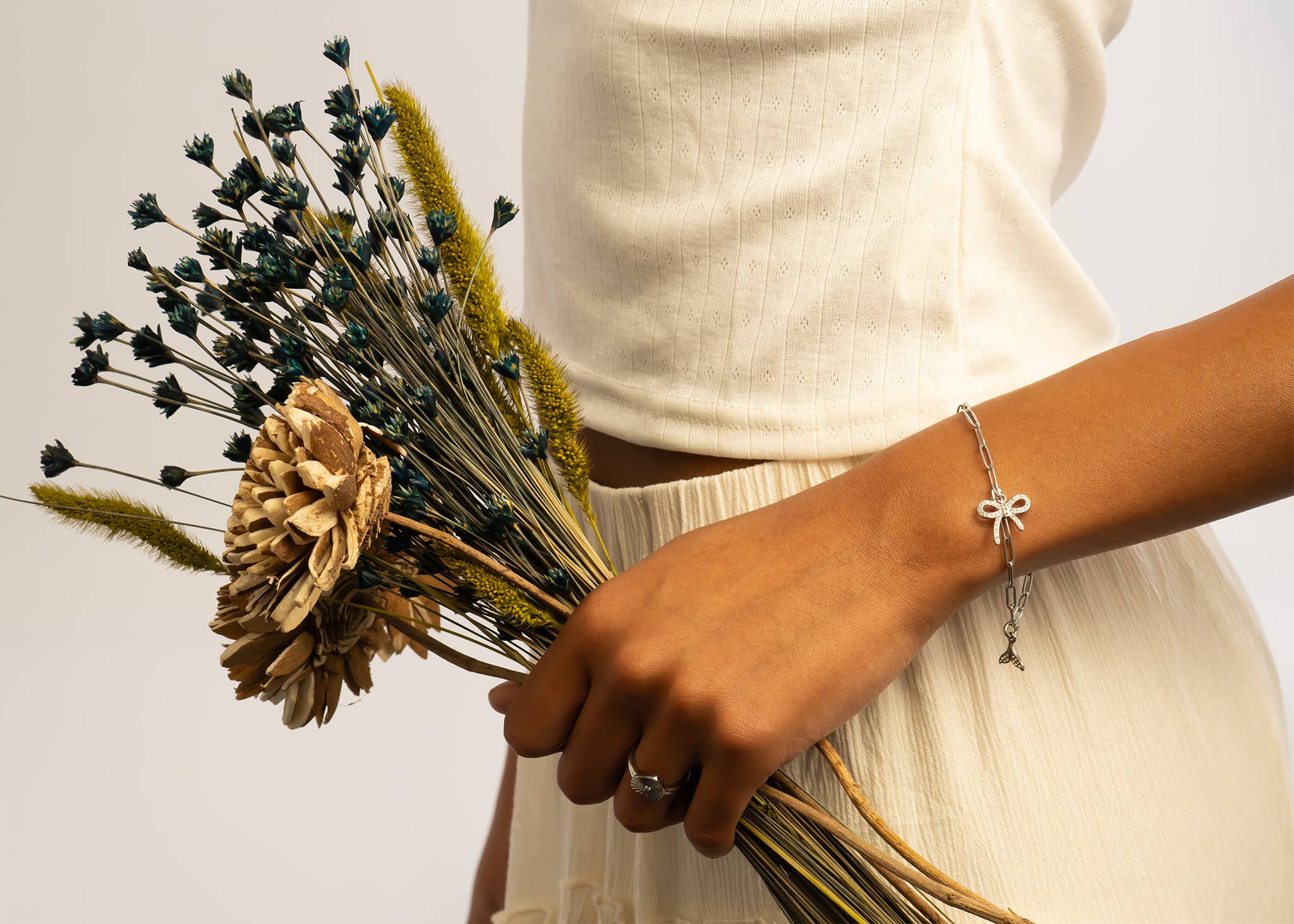 Stainless Steel Paperclip Chain Bracelet: Gold / 7"