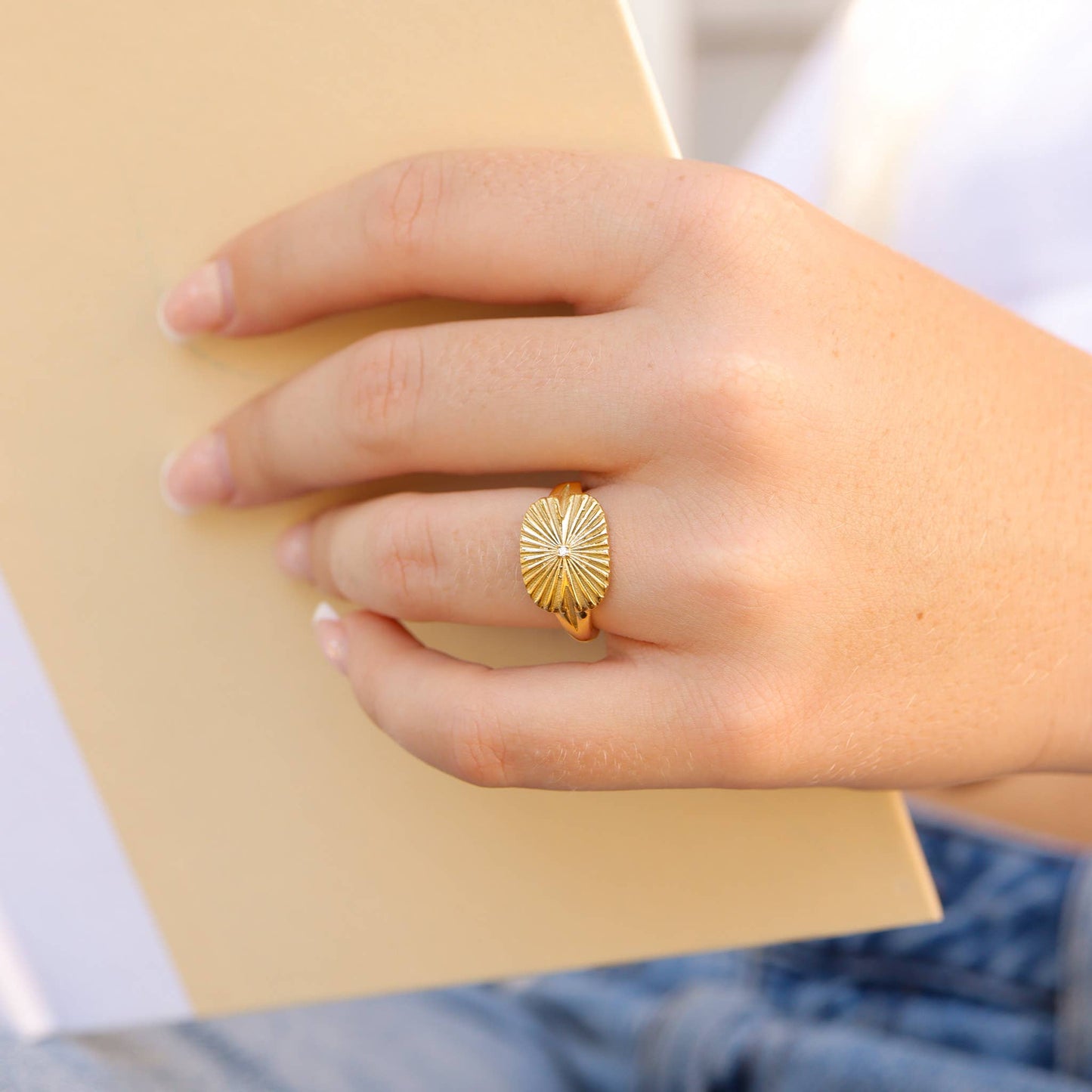 Gold Stainless Steel Cubic Zirconia Sunburst Rectangle Ring: Gold / 7