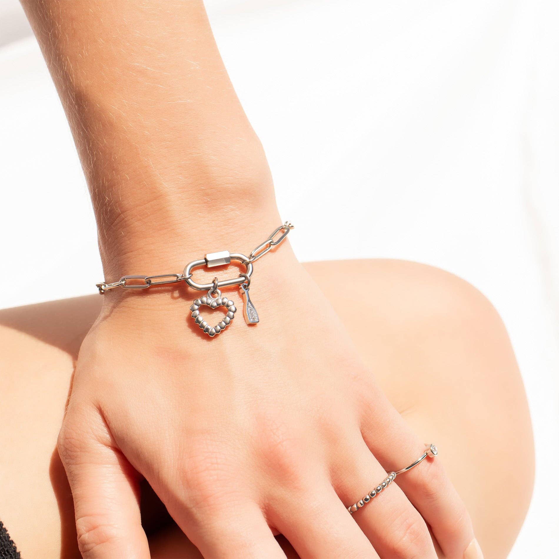 18K Gold PVD Stainless Steel Paperclip Carabiner Bracelet: Gold