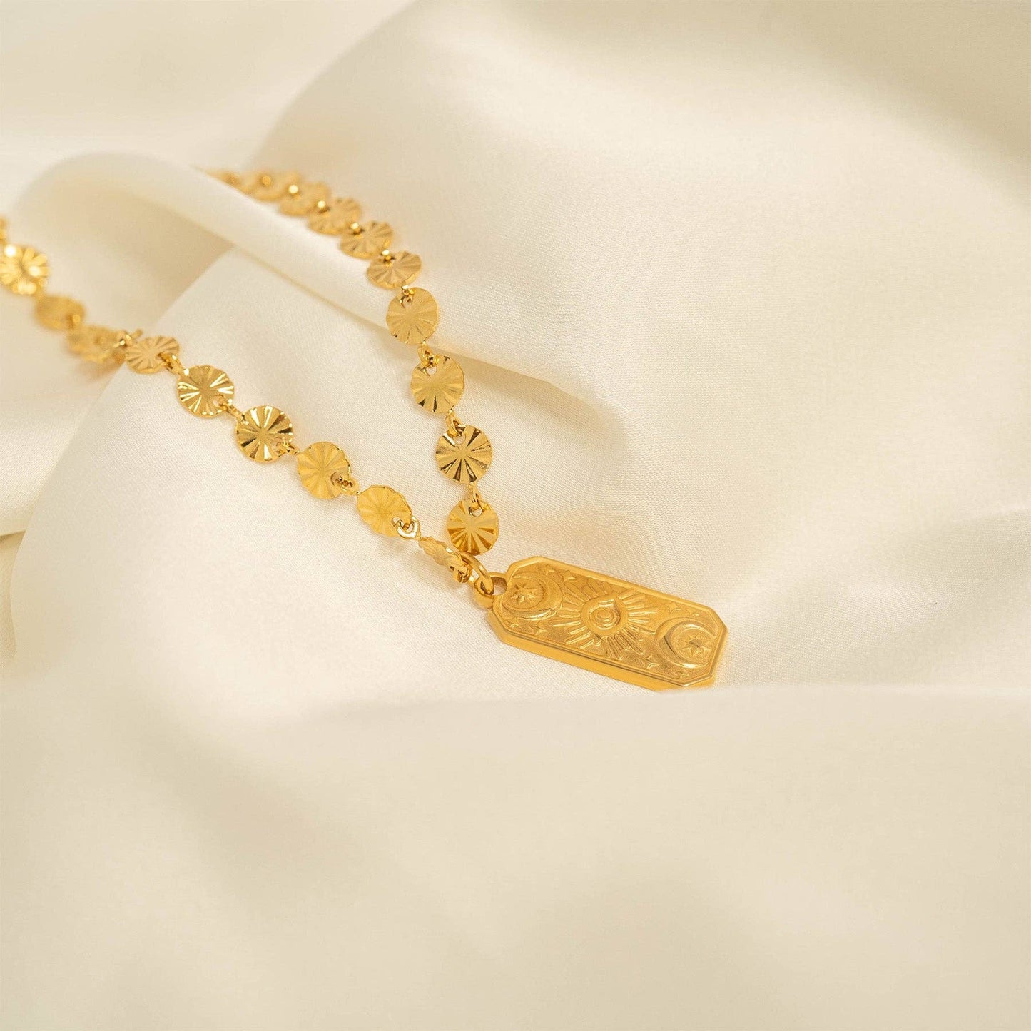 18K Gold PVD Stainless Steel Sunburst Chain Necklace: Gold / 16+2"